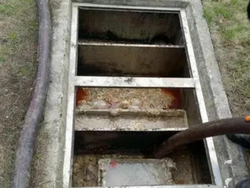 郧阳隔油池清理